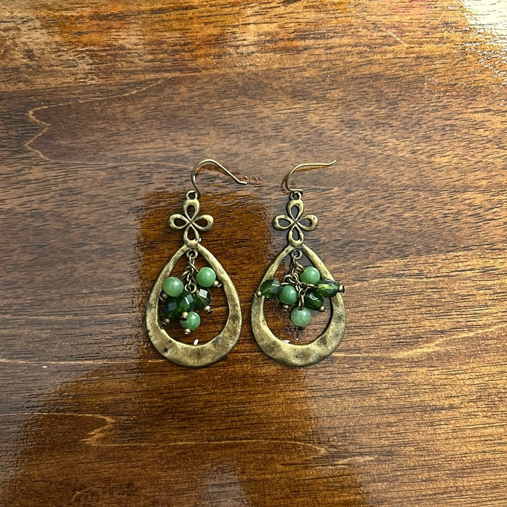 Cute, vintage pair of earrings. Gold with green beads, perfect for Christmas.